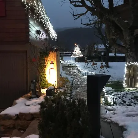 Colline Et Lou Dağ evi Wintzfelden