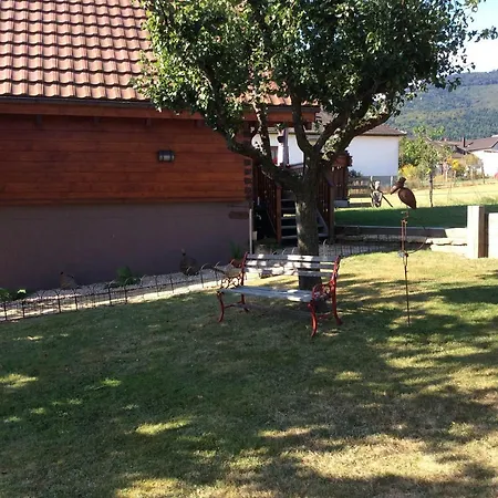 Colline Et Lou Dağ evi